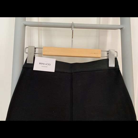 Women’s RW&Co Leggings - Picture 5 of 6